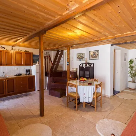 The Old House - Wood & Stone Holiday home *