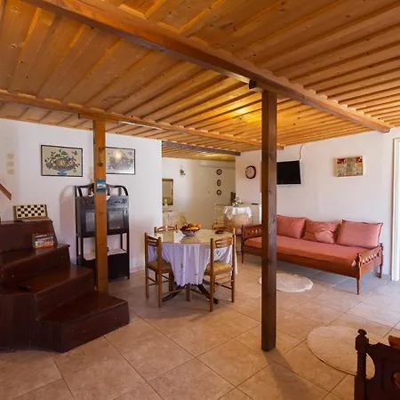 The Old House - Wood & Stone Holiday home *